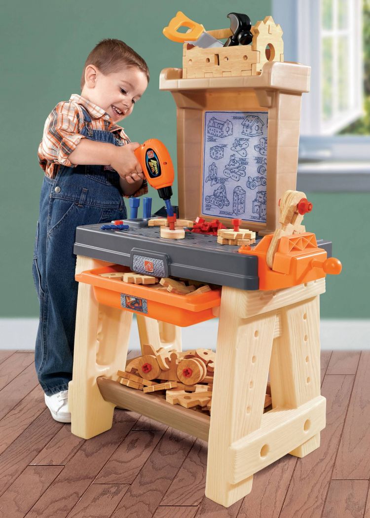 Что подарить ребенку на 2 года мальчик. Step2 верстак "умелые руки". Игрушки для мальчиков. Интересные игрушки для детей. Детский верстак с инструментами.